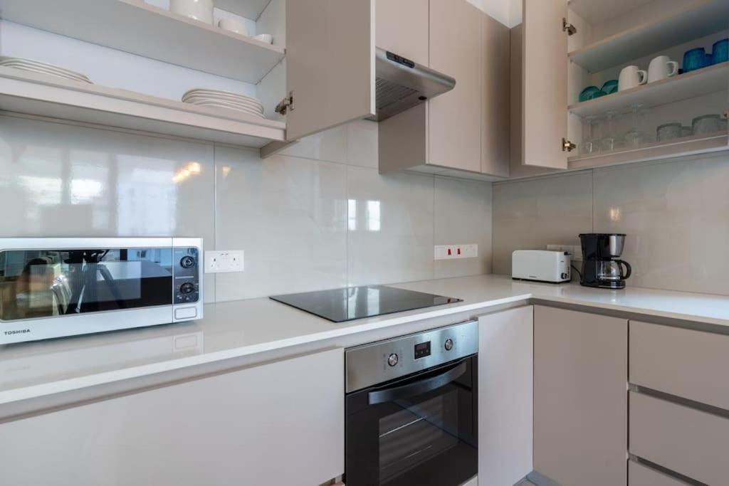 Apartment Beachcomber 2-bedroom In *